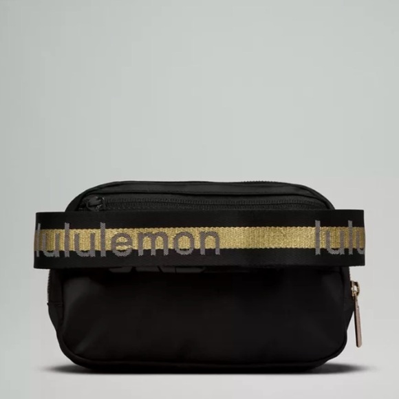 lululemon everywhere belt bag - Picture 2 of 3